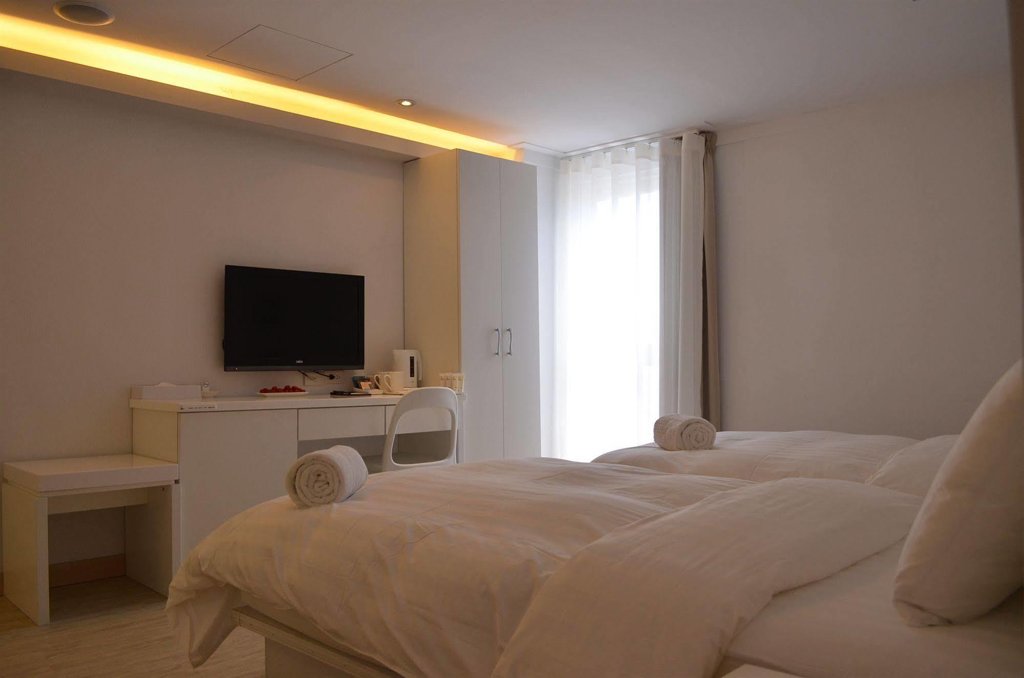 Days Fine Hotel Kaohsiung Eksteriør bilde